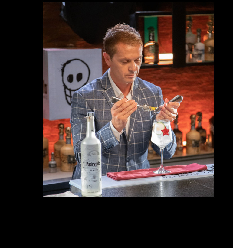 David Ríos crafting a cocktail with Padrecito Blanco